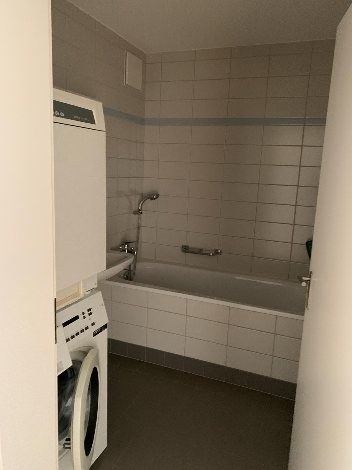 Charming 3.5-Room Apartment in a Family-Friendly Location in St. Gallen-Winkeln – 8